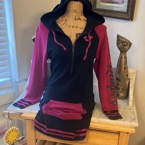 True Religion Black and Pink Long Sleeve Dress Great Fit Feels amazing On! XS